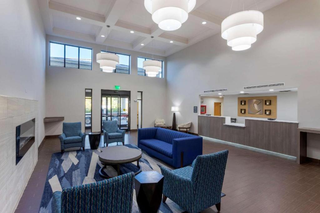 Comfort Inn & Suites Hot Springs Central Buitenkant foto