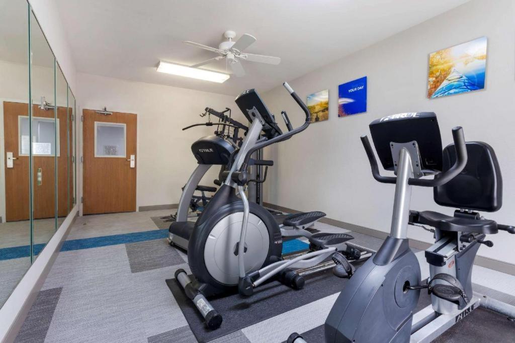 Comfort Inn & Suites Hot Springs Central Buitenkant foto
